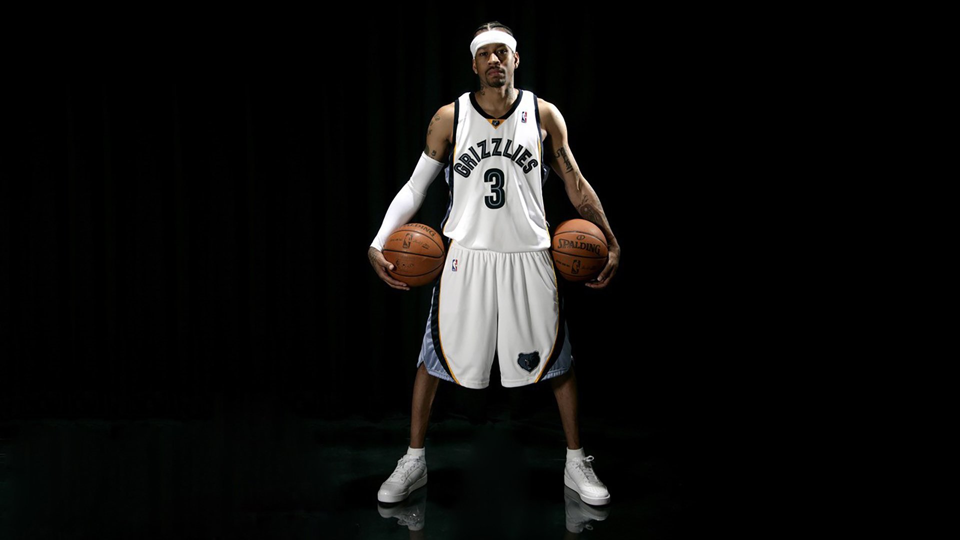 九游平台官网-库里的“神级”传球和飙突，你看过哪些令人震惊？，库里传书